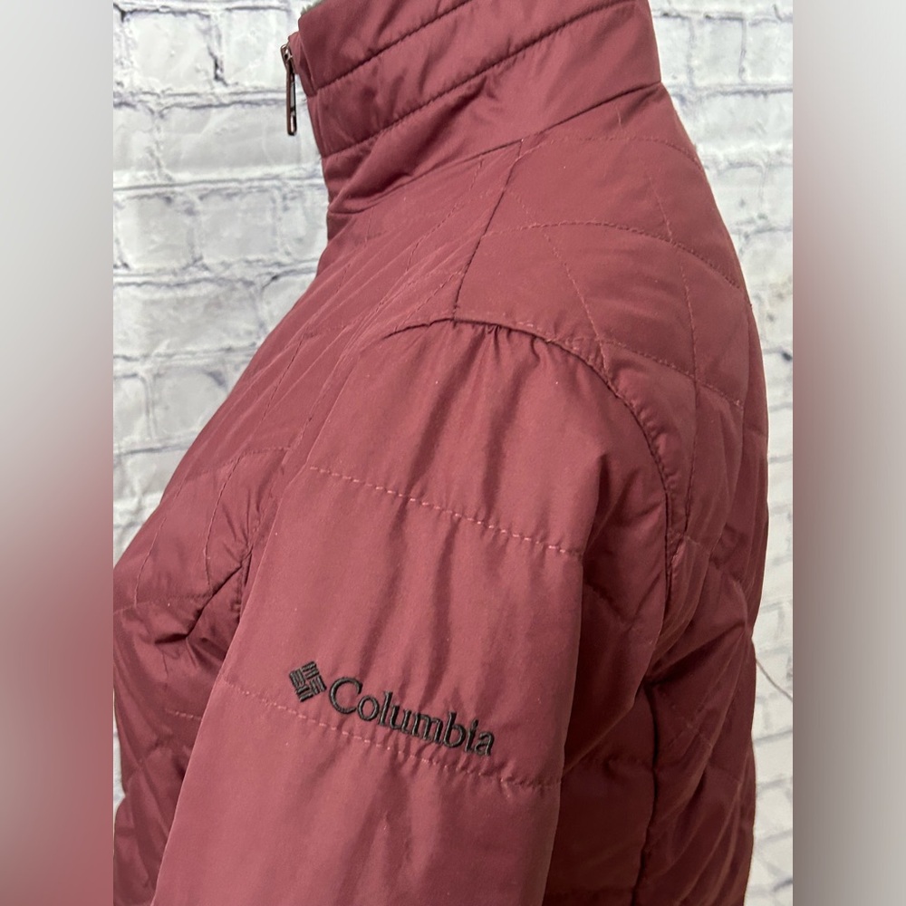 COLUMBIA women’s size small burgundy jacket with fleece lined collar - Picture 5 of 6